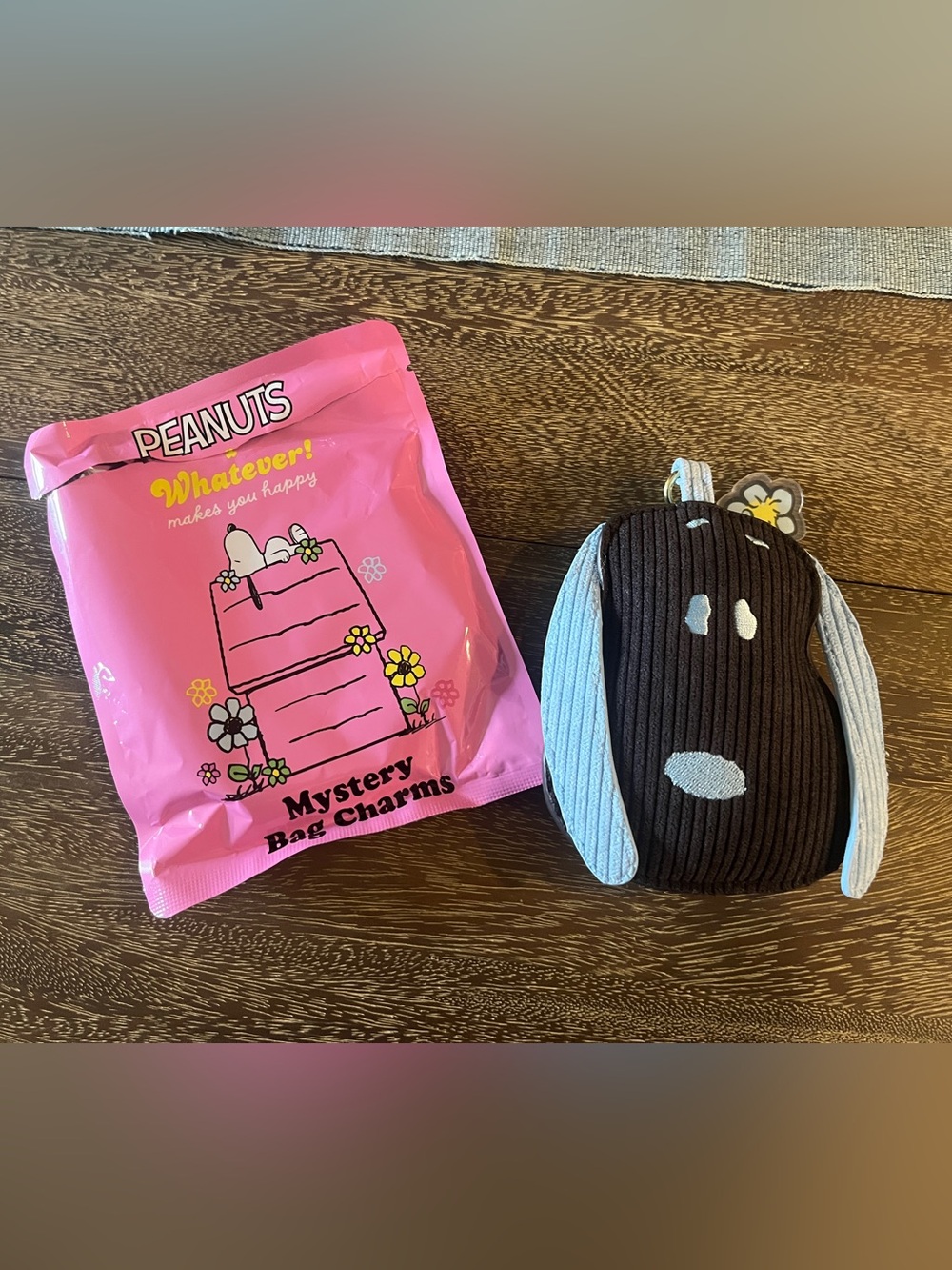 NEW Peanuts x
Whatever Makes You Happy! Snoopy Bag Charm Blind Box - Picture 2 of 3